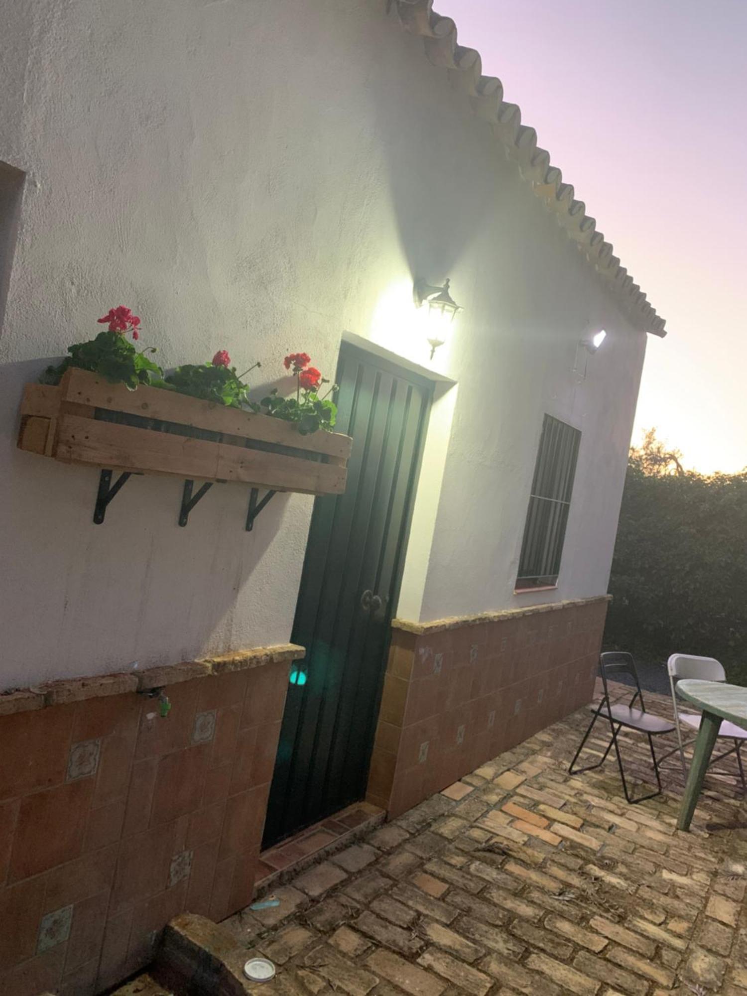Casa Los Laureles Pilas Exteriör bild