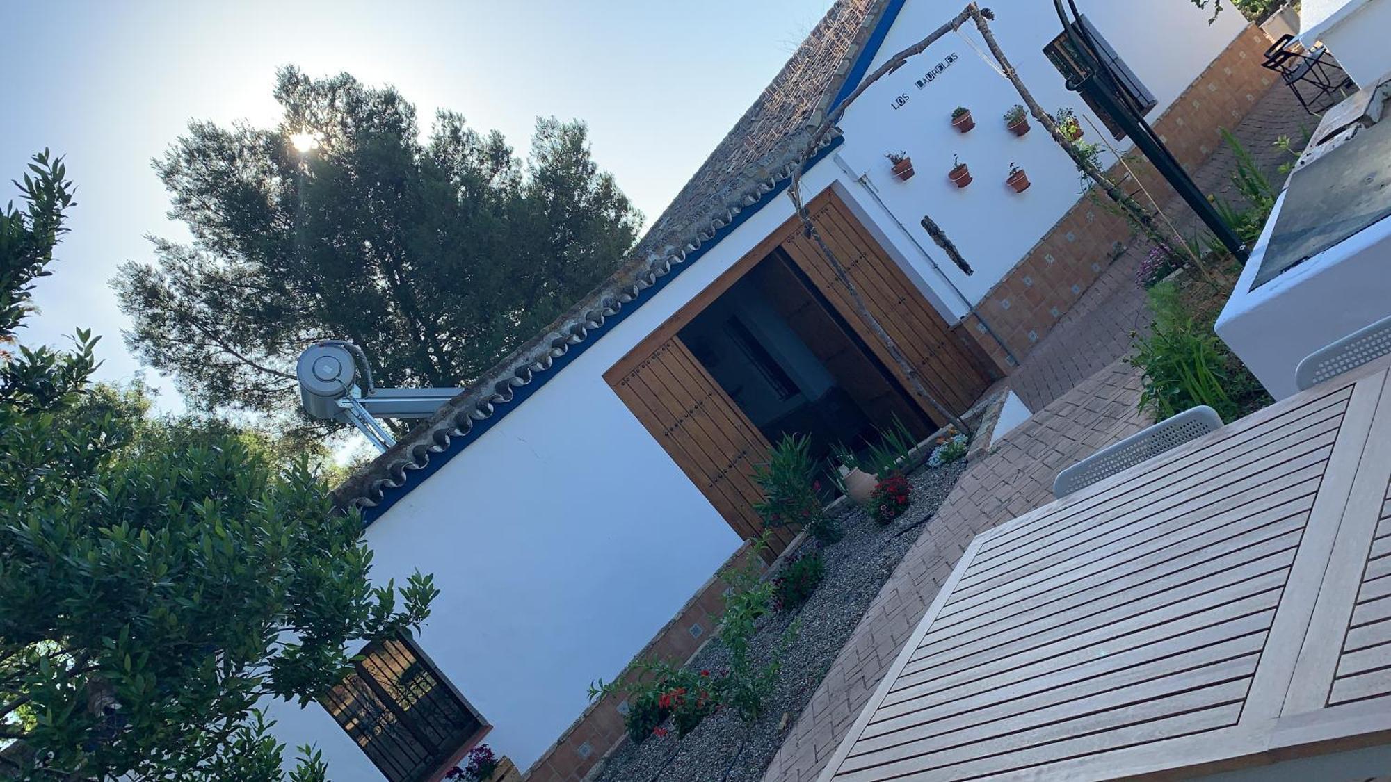 Casa Los Laureles Pilas Exteriör bild